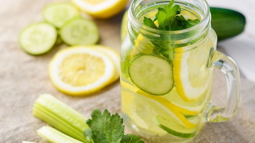 Eau Détox : Citron, Concombre et Menthe