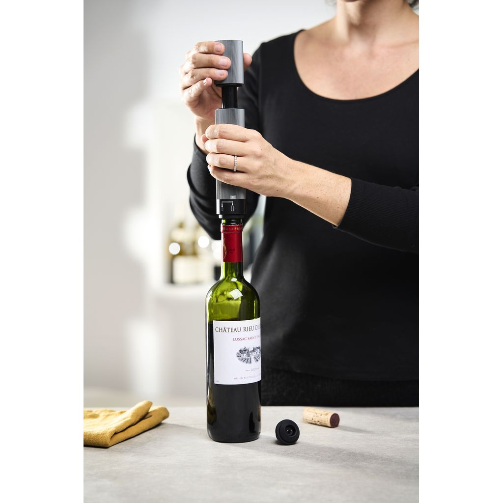 Pompe de Conservation Vin et Champagne, Aluminium Carbone 20 cm - Visuel 1