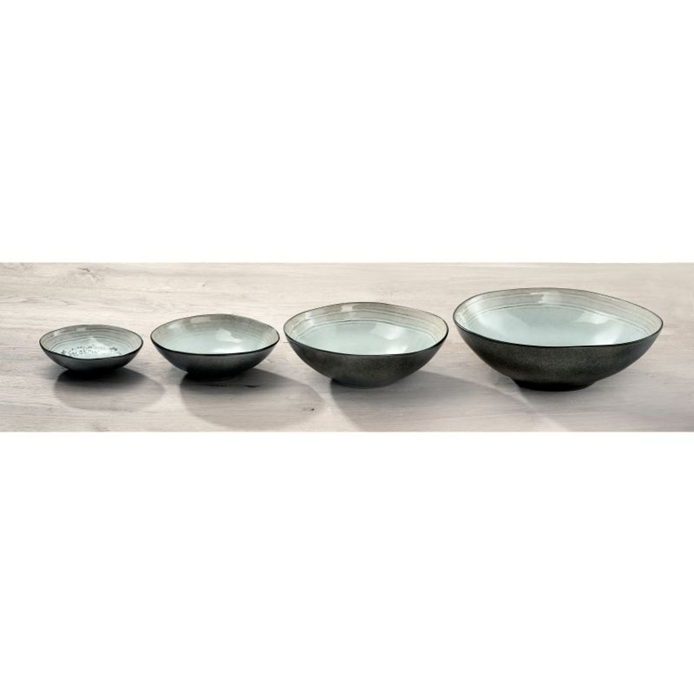 Saladier Shadow NACRE 24cm