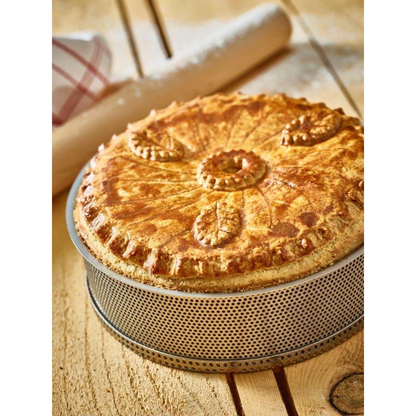 Moule à manqué rond perforé 24 cm