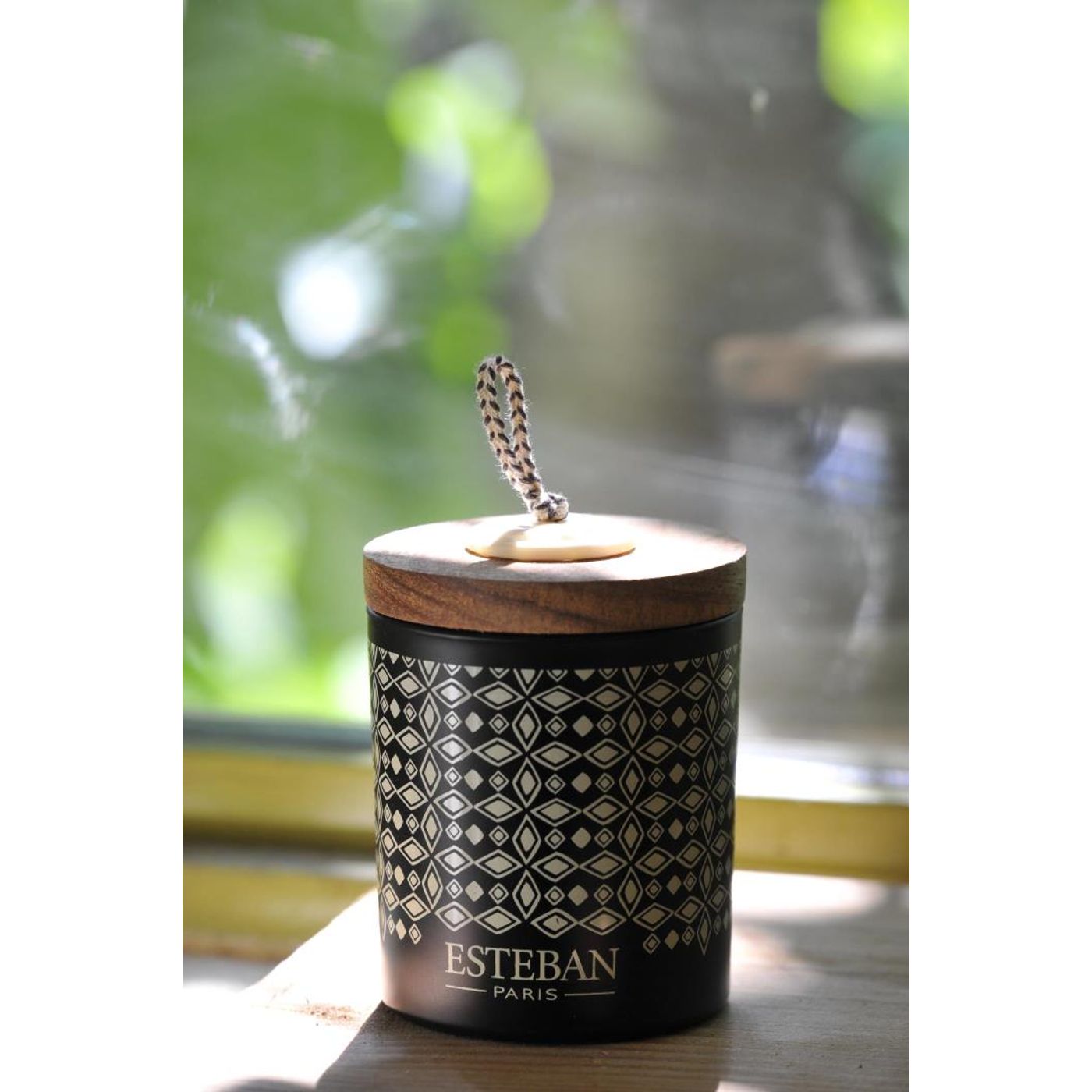 Bougie décorative parfumée & rechargeable 180g Teck & Tonka