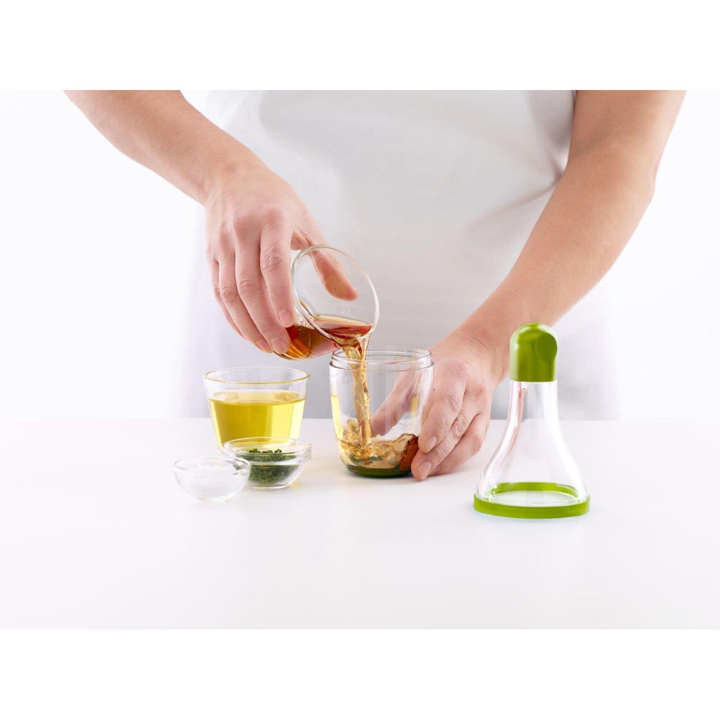 Shaker à vinaigrette vert