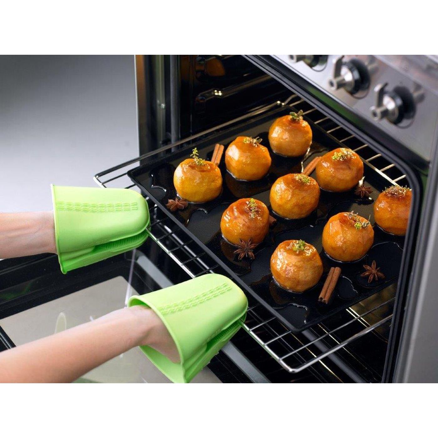 Tapis de cuisson avec rebord 30 x 40 cm noir