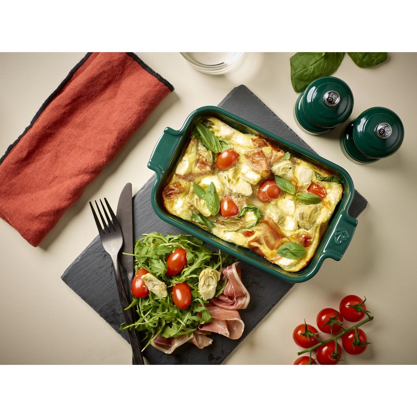 Plat à four carré vert forêt 36 cm