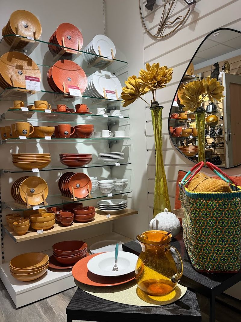 Ambiance & Styles Château Thierry - Produits vaisselle (intérieur du magasin)